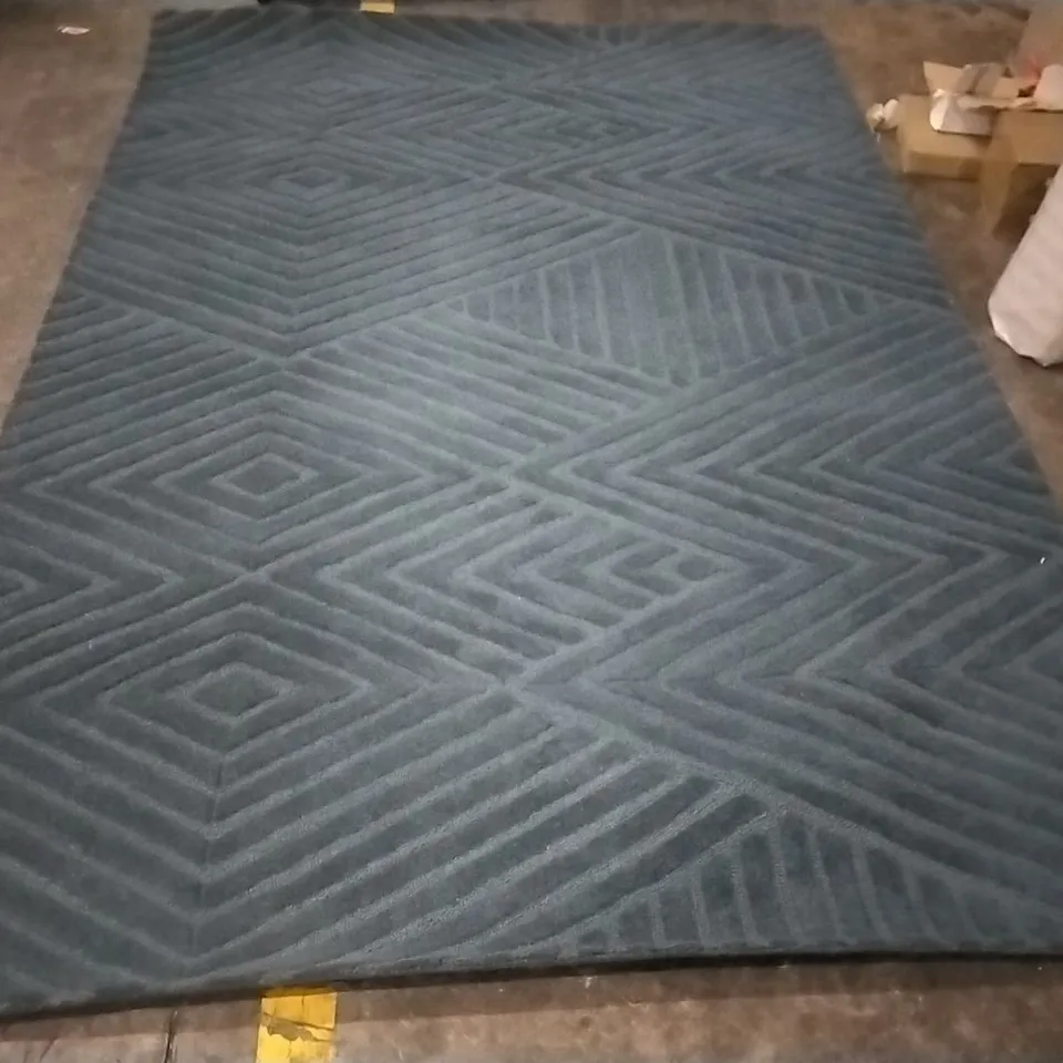 GOLD ABSTRACT EASY TO CLEAN MODERN RUG APPROXIMATELY 200X290CM