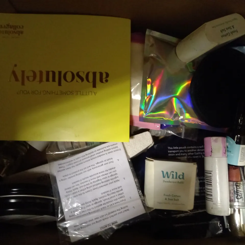 LOT OF APPROX 12 ASSORTED BEAUTY PRODUCTS TO INCLUDE NIVEA MEN SET, TED BAKER BATH DUO, KERASTASE LENGTH STRENTHENING SHAMPOO, ETC 
