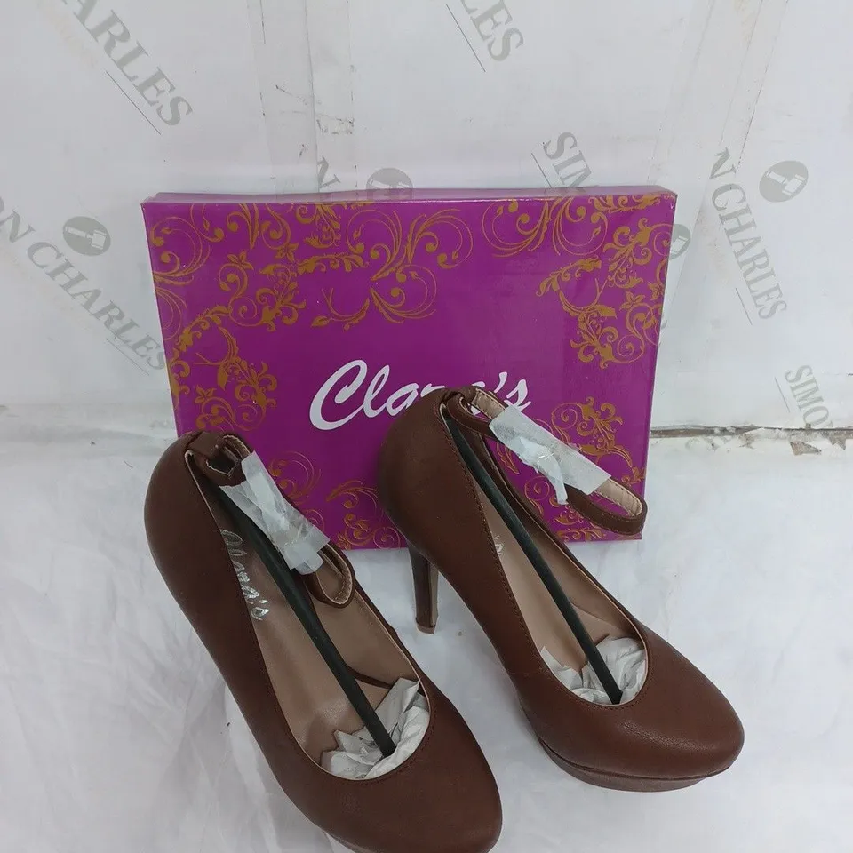 APPROXIMATELY 10 PAIRS OF BOXED CLARAS CAFE HEELS IN VARIOUS SIZES 