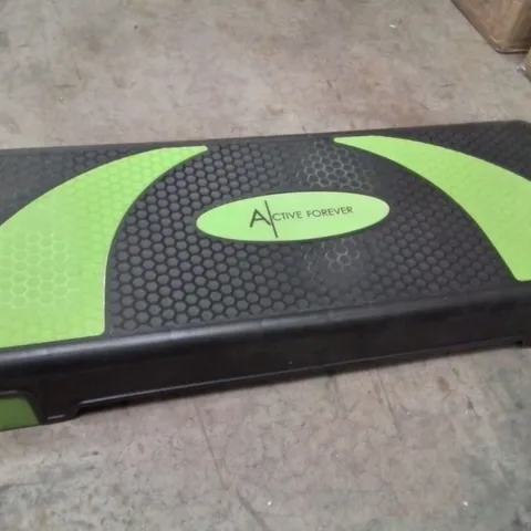 BOXED ACTIVE FOREVER FITNESS STEPPER 
