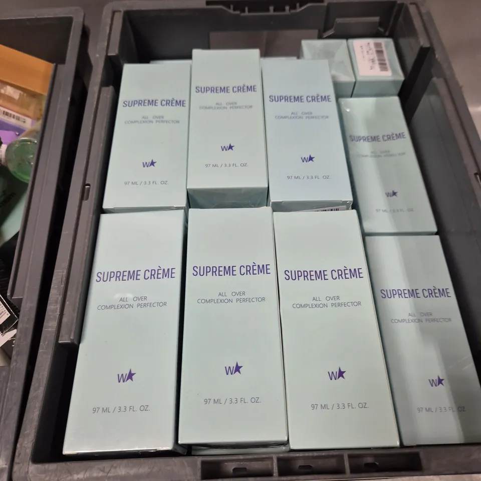 APPROXIMATELY 25 SEALED SUPREME CRÈME ALL OVER COMPLEXION PERFECTOR
