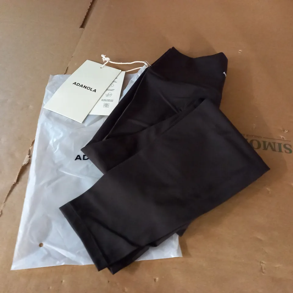ADANOLA ULTIMATE LEGGINGS IN COFFEE BEAN - M