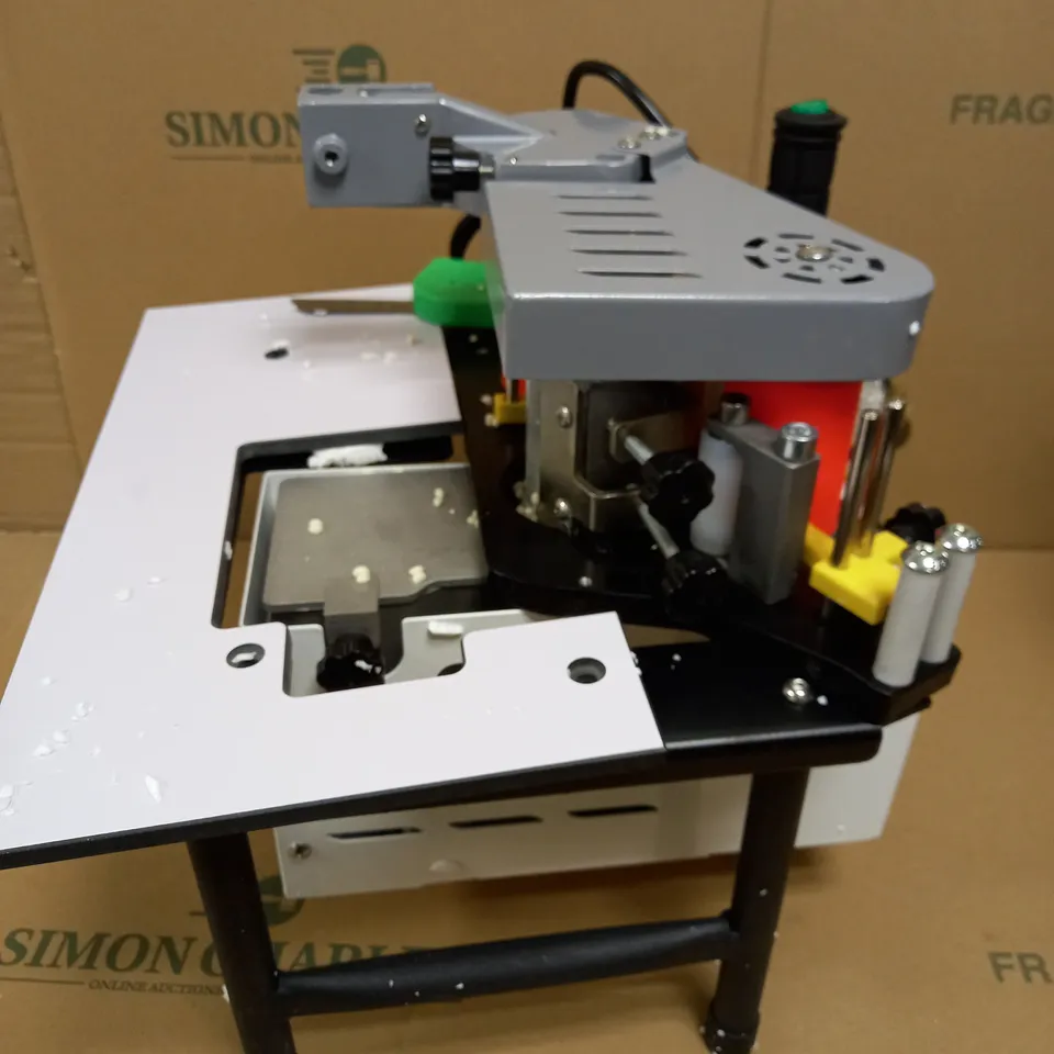 YUCHENGTECH WOODWORKING EDGE BANDER BANDING MACHINE