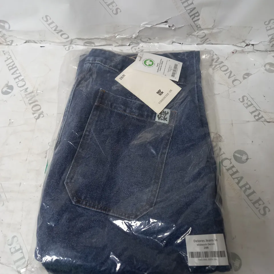 LUCK YAK DELORES JEANS SIZE 28R 