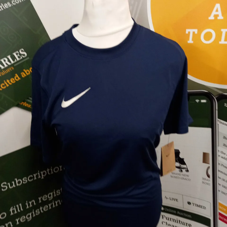 NIKE LOGO CASUAL T-SHIRT SIZE S