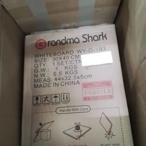 BOX CONTAINING TWO MINI WHITEBOARDS
