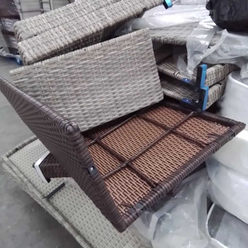 PALLET OF ASSORTED RATTAN GARDEN FURNITURE PARTS 