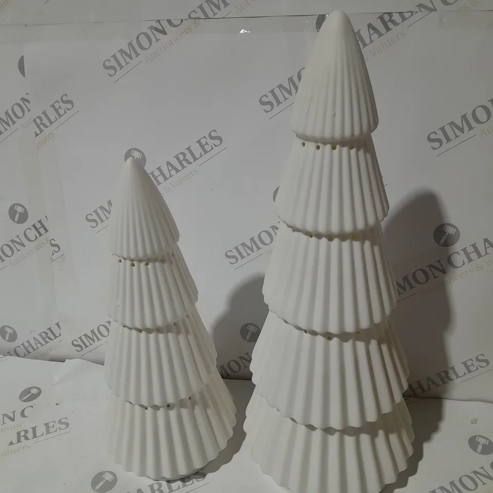 KELLY HOPPEN SET OF 2 LARGE CERAMIC LIGHT UP ORNAMENTS