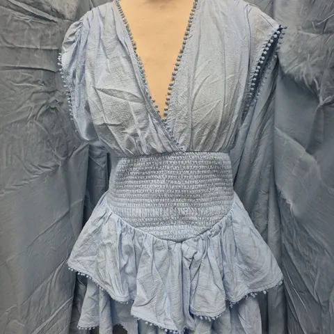 CARMELLA BOBBIE COTTON TIERED PLUNGE MINI DRESS IN BLUE SIZE LARGE (12)