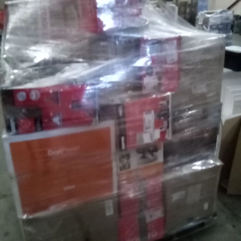 PALLET OF APPROXIMATELY 25 ASSORTED ELECTRICAL ITEMS TO INCLUDE   VACUUM CLEANERS , AIR FRYERS   TOOLS , ETC 