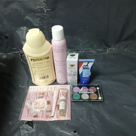 APPROXIMATEY 20 ASSORTED HEALTH AND BEAUTY PRODUCTS TO INCLUDE GLITTER EYESHADOW, TENDRINA HAND AND BODY LOTION AND VO5 HAIR GEL