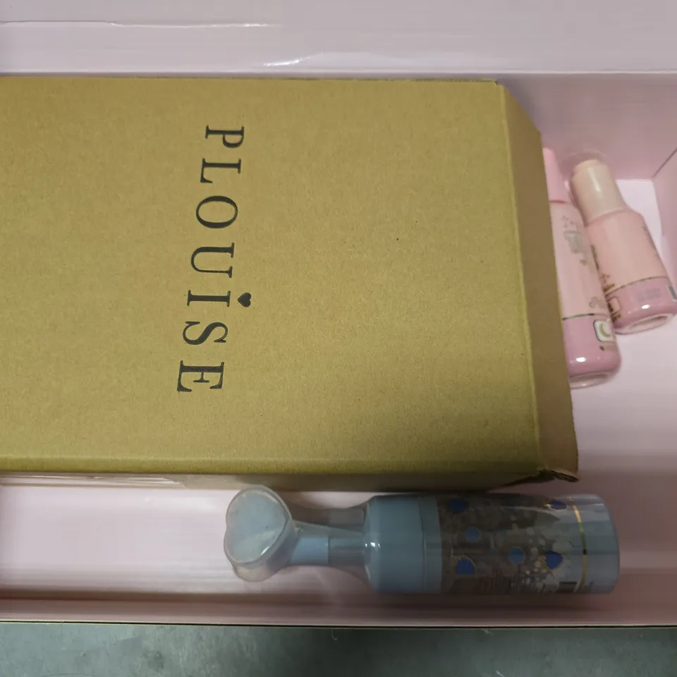 P.LOUISE ASSORTED COSMETIC MYSTERY BOX