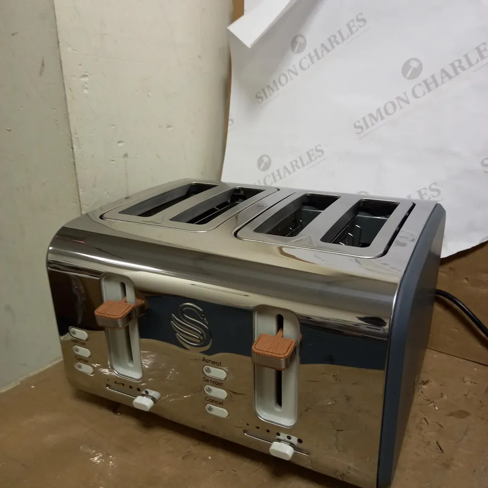 SWAN NORDIC 4-SLICE TOASTER - GREY