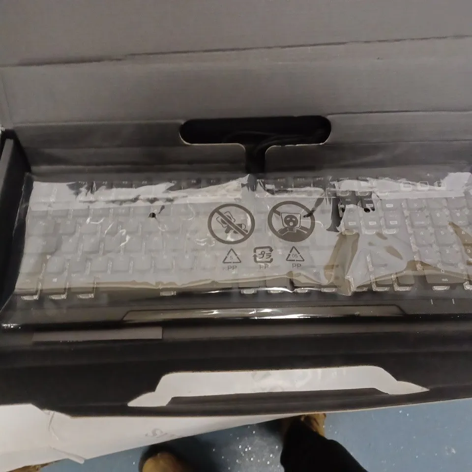 ROCCART VULCAN 121 AIMO RGB MECHANICAL GAMING KEYBOARD 