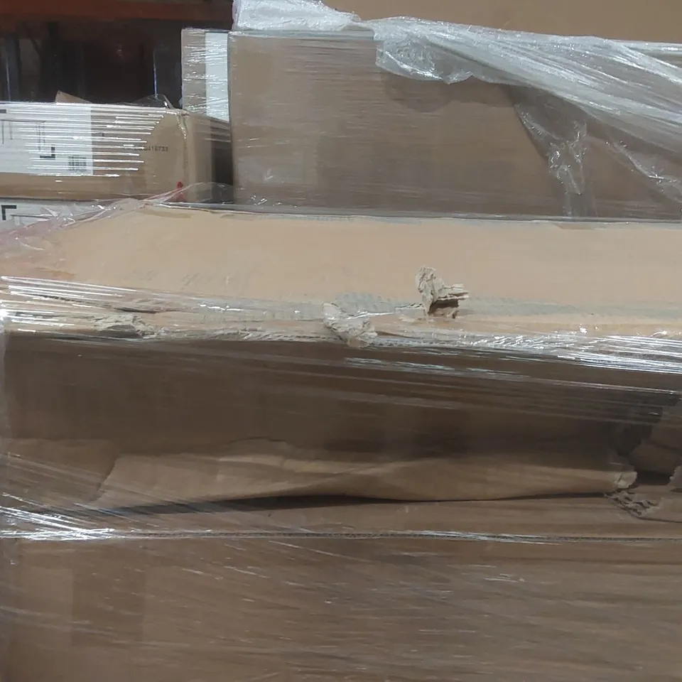 PALLET CONTAINING A LARGE QUANTITY OF BRAND NEW ZORRAS WALNUT EFFECT DESKS 