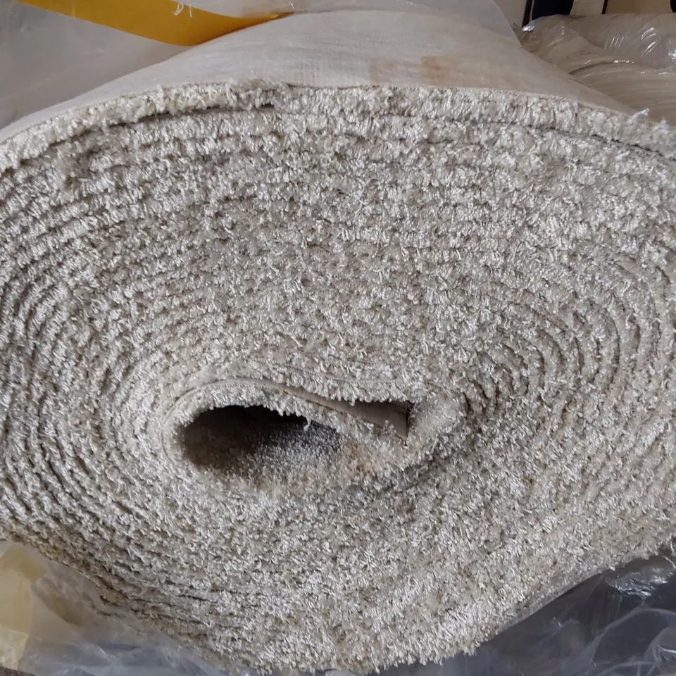 ROLL OF QUALITY SATINO CASANOVA CARPET - APPROXIMATELY 25.2M L X 4M W