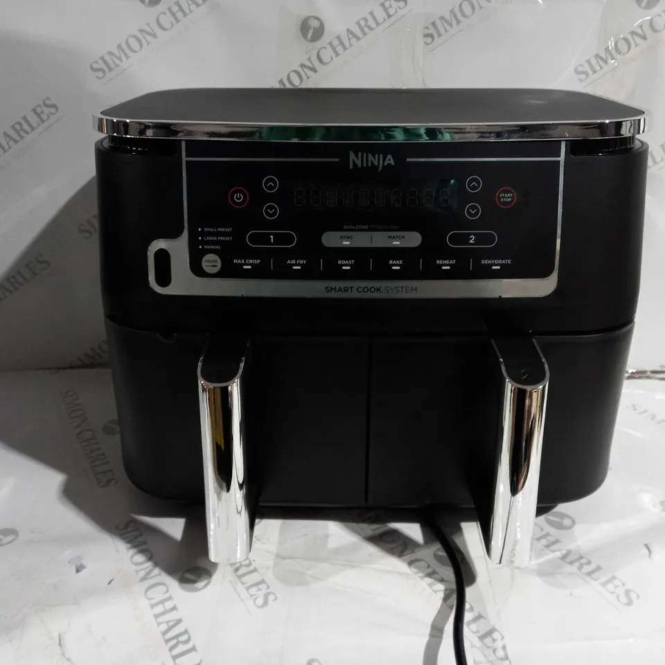BOXED NINJA FOODI MAX 9.5L DUAL ZONE AIRFRYER AF451UK