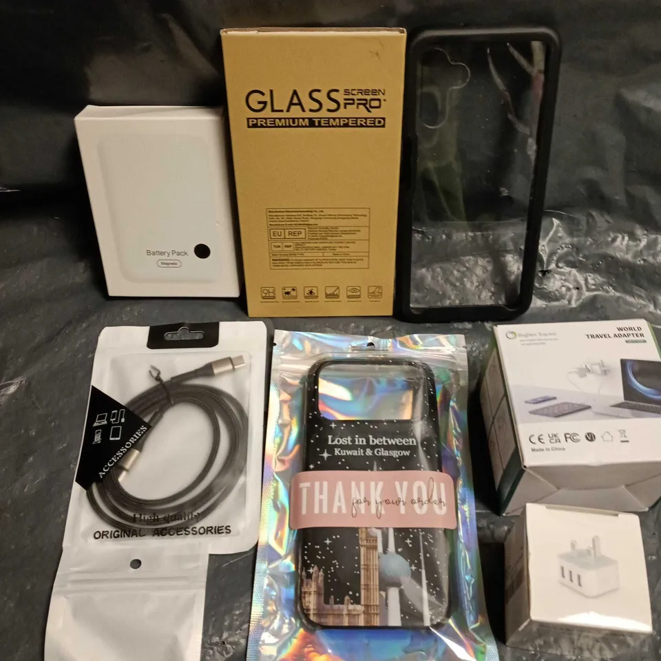 APPROXIMATELY 15 ASSORTED SMARTPHONE ACCESSORIES TO INCLUDE CHARGING CABLES, POWERBANKS, PHONE CASES ETC 