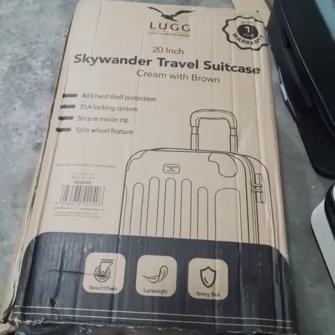 BOXED LUGG 20INCH SKYWANDER TRAVEL SUITCASE CREAM AND BROWN 