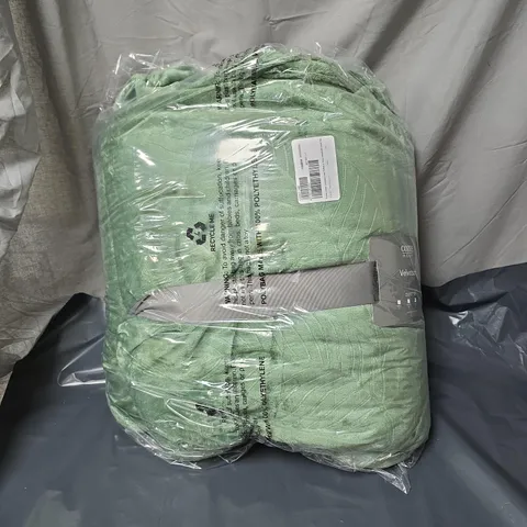 COZEE HOME VELVETSOFT DUVET SET – GREEN - KING