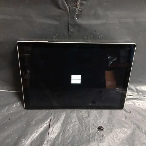 MICROSOFT SURFACE TABLETβ SILVER ALUMINIUM BODY - MODEL UNSPECIFIED