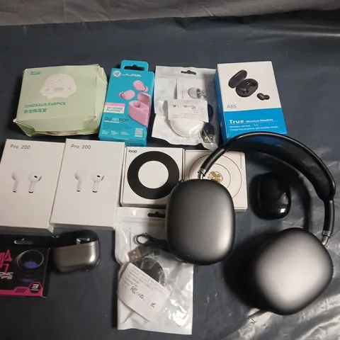 LOT OF APPROXIMATELY 13 ASSORTED AUDIO ITEMS TO INCLUDE LOOP QUIET 2 AND PRO 200 EARBUDS
