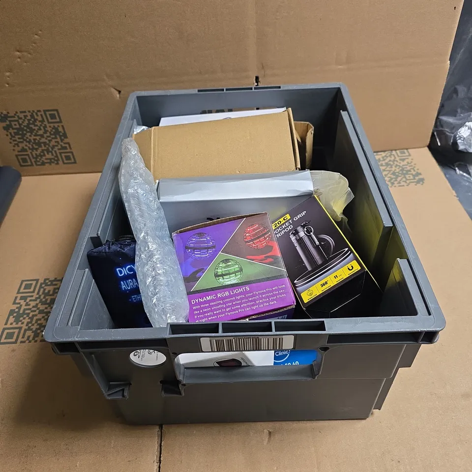 TOTE OF APPROXIMATELY 20 ASSORTED HOUSEHOLD ITEMS TO INCLUDE FLYNOVA PRO FLYING SPINNER, T20 - C POCKET GRIP TRIPOD, DOOVIC DESIGN EYEWEAR, PHONE CASE ETC