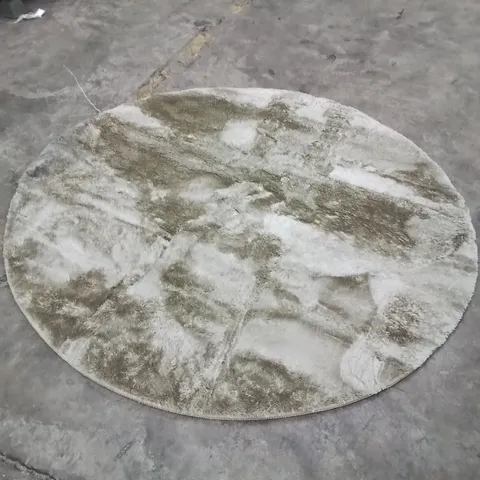 QUALITY DESIGNER AREA RUG - APPROXIMATELY 130X130CM