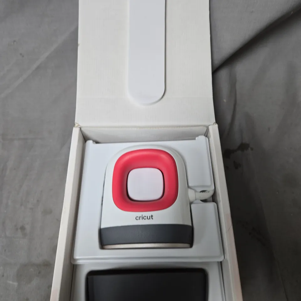 CRICUT EASYPRESS MINI 