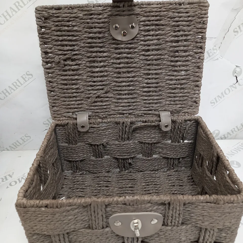 GREY OAK WOVEN STORAGE BOX WITH LOCK MECHANISM 