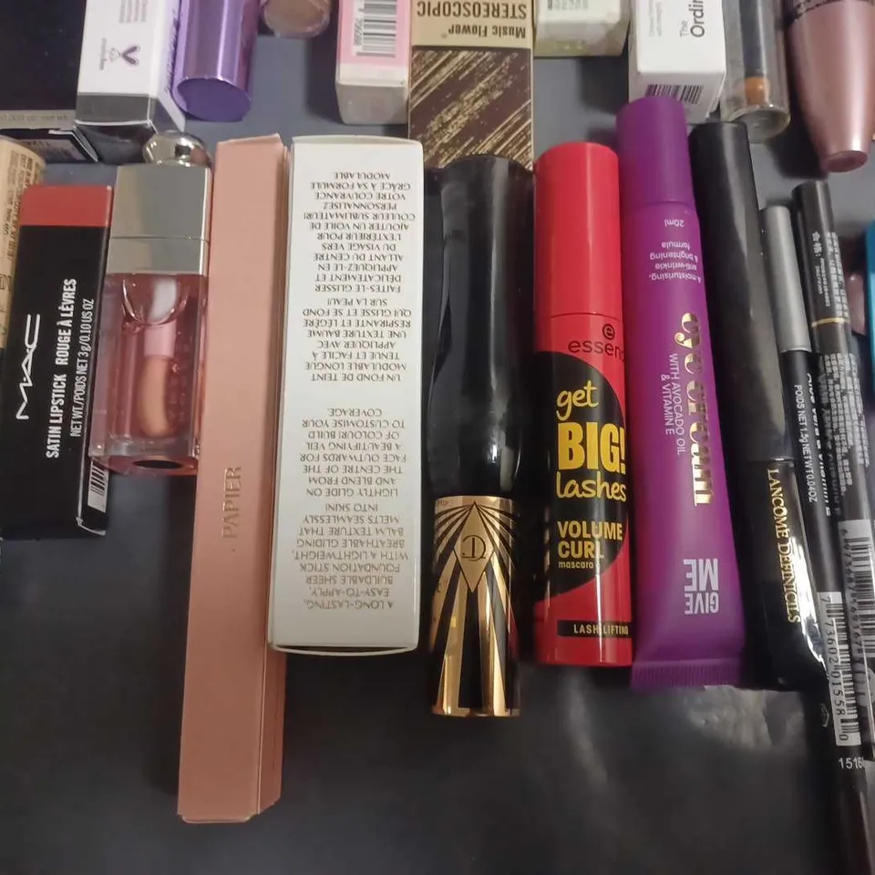 LOT OF APPROXIMATELY 30 ASSORTED HEALTH AND BEAUTY ITEMS TO INCLUDEEYEBROW PENCIL, MASCARA, BROW SERUM AND CONCEALER