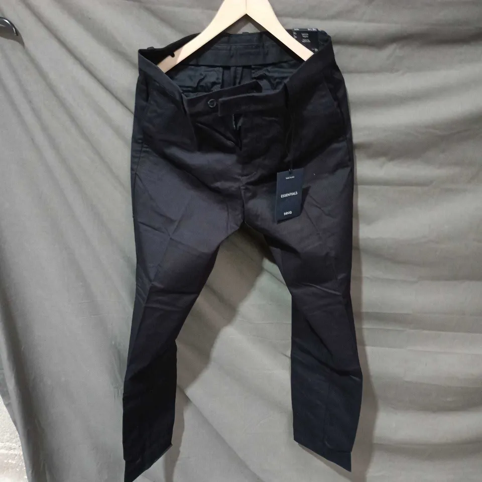 MEN'S BLACK NICCO REGULAR-FIT TROUSERS, EU 40 / US 31, MNG ESSENTIALS