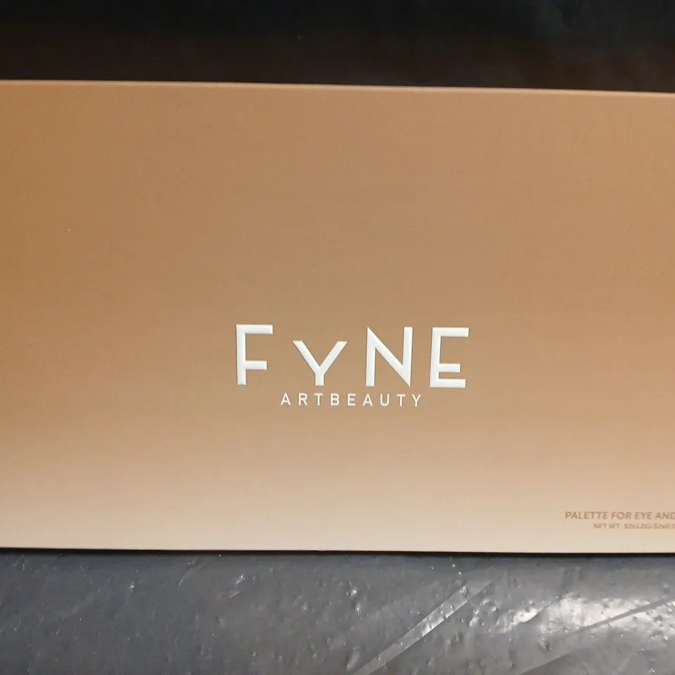 FYNE ART BEAUTY PALETTE FOR EYE AND FACE