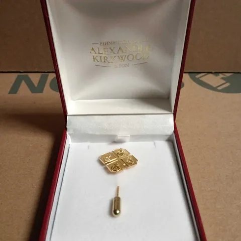 ALEXANDER KIRKWOOD & SON GOLD TONE CREST SHIRT STUD