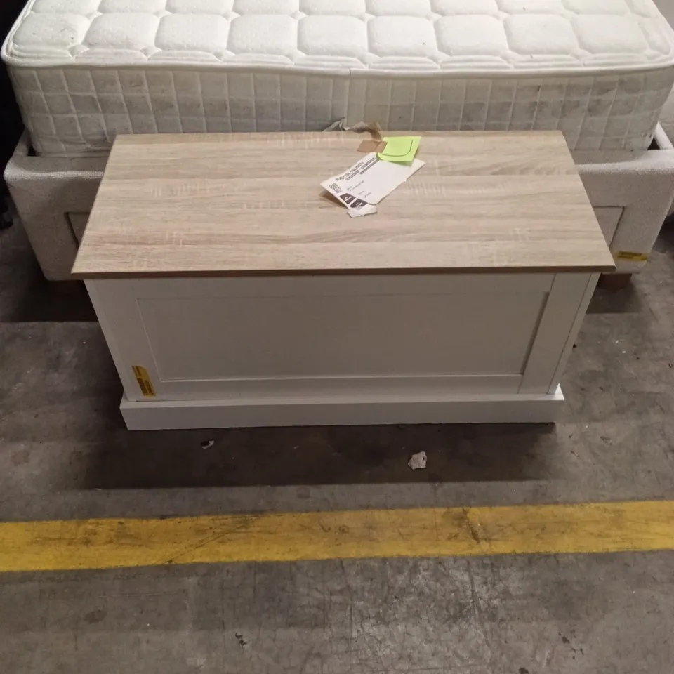 TRUNK STORAGE UNIT WHITE / OAK