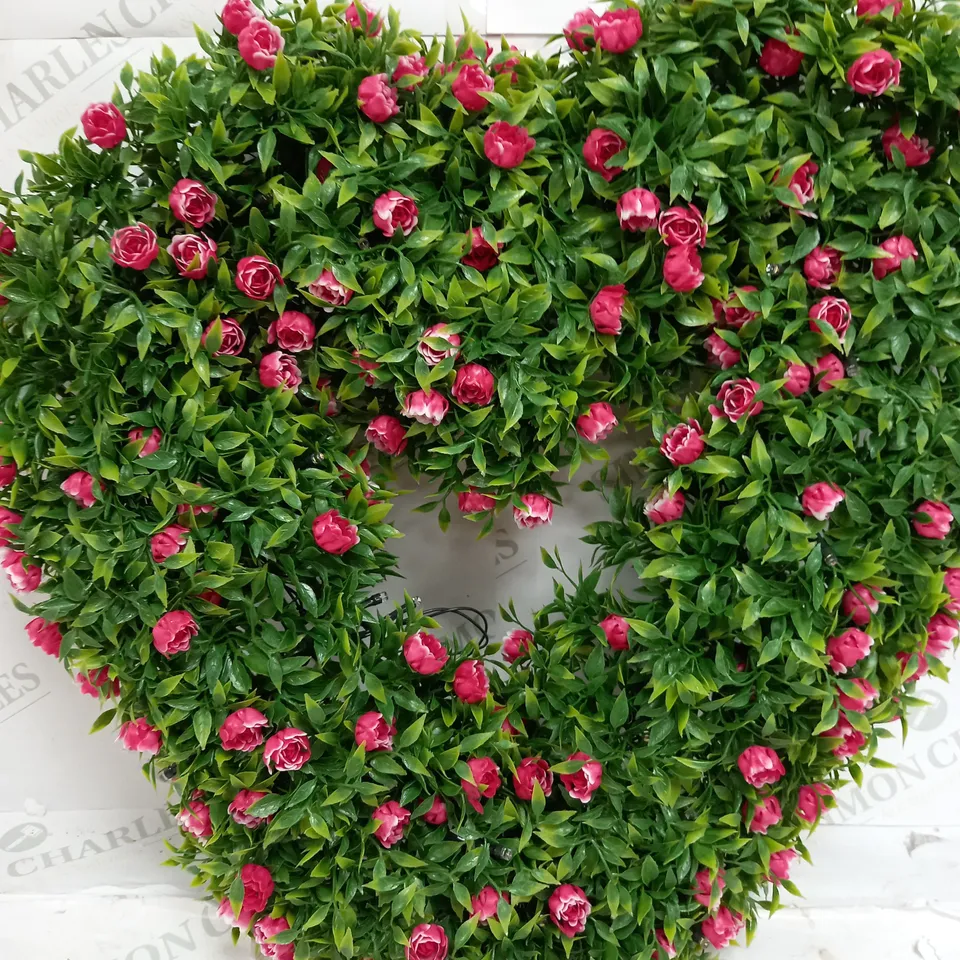 FLORAL LOVE HEART WRAITH 