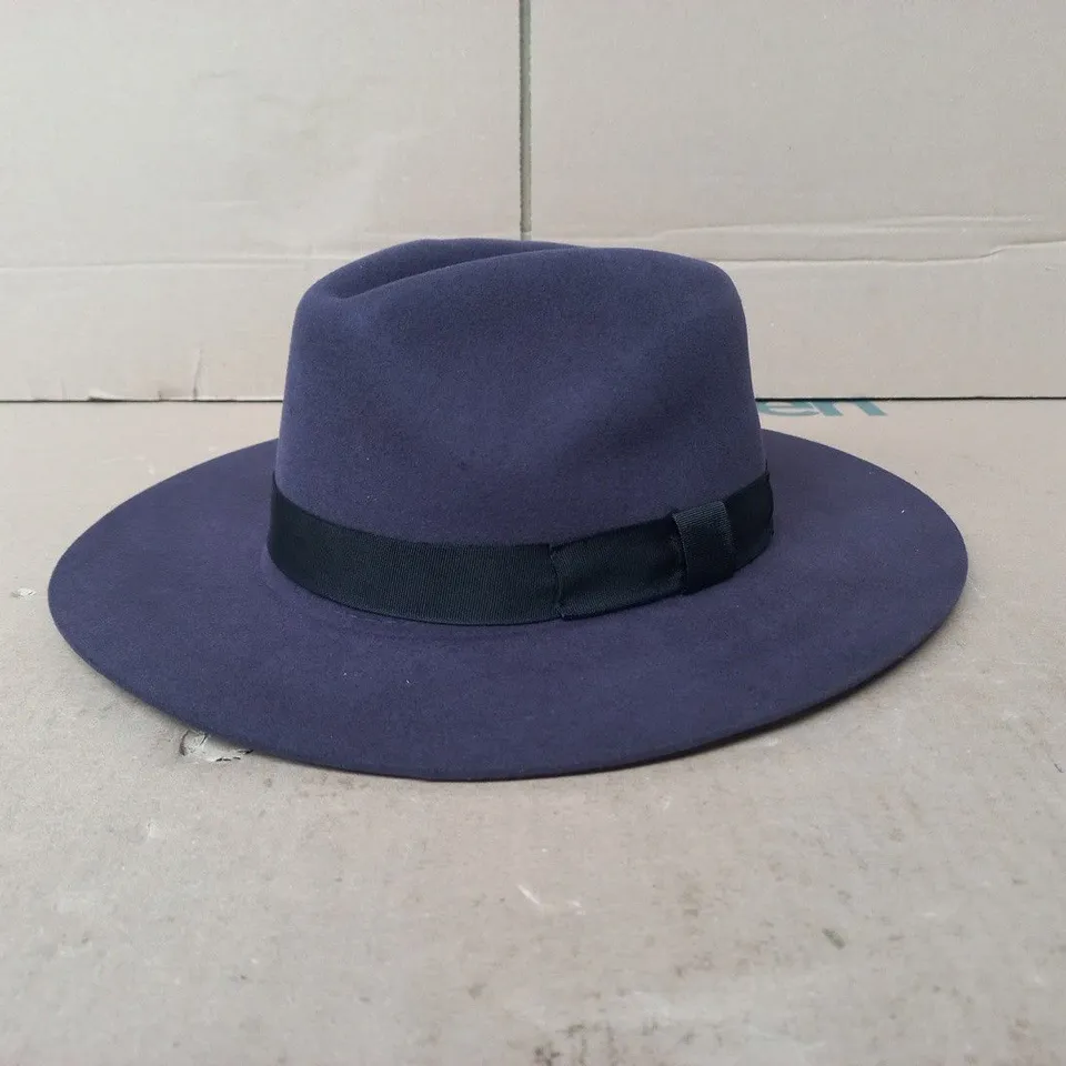 LAIRD HATTERS CASHMERE SUEDE WATER-REPELLENT FEDORA HAT IN PURPLE WITH BLACK RIBBON