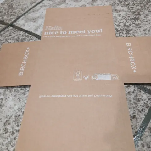 PALLET OF APPROXIMATELY 3,000 -785 X 785 CARD BOARD BOXES