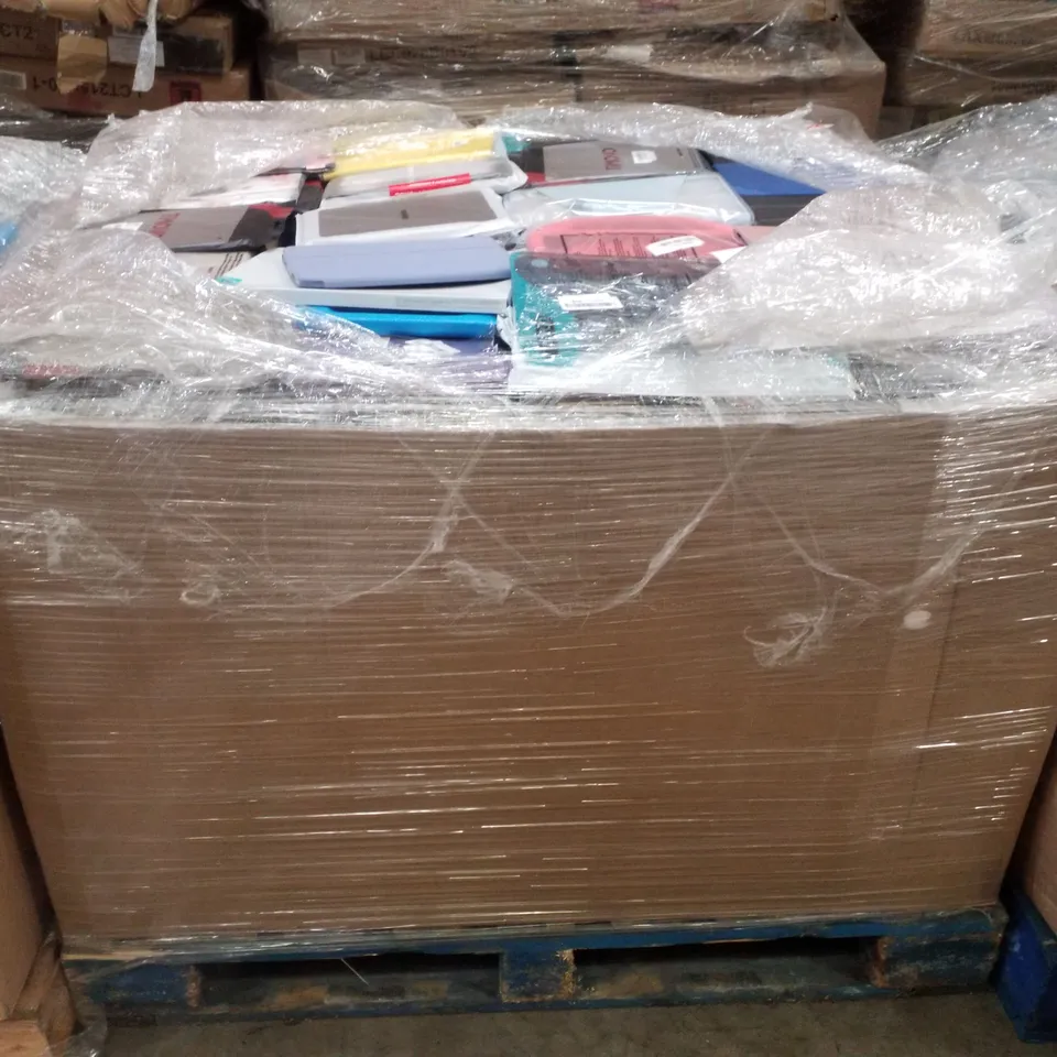 PALLET CONTAINING LARGE QUANTITY OF ASSORTED TABLET CASES