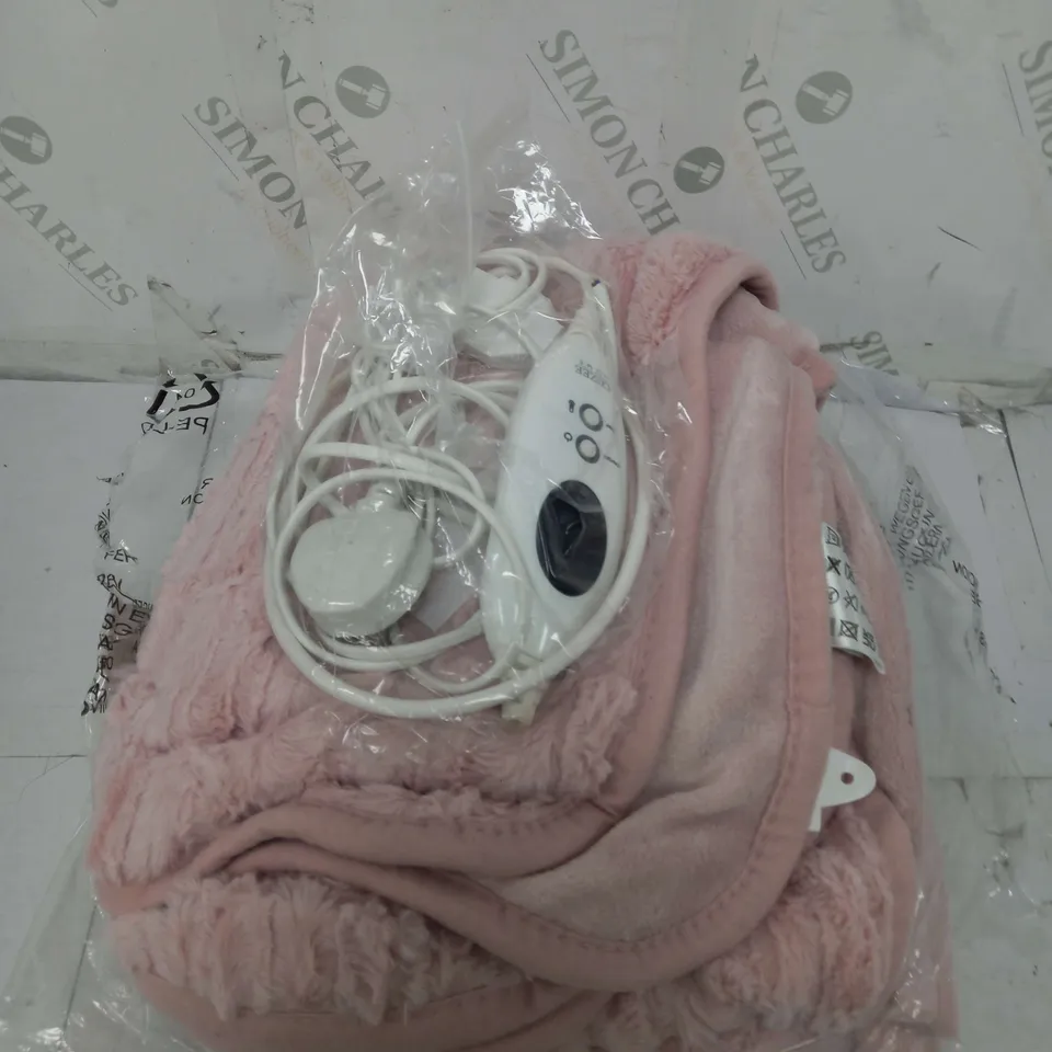 COZEE HOME FAUX FUR HEATED THROW IN PINK