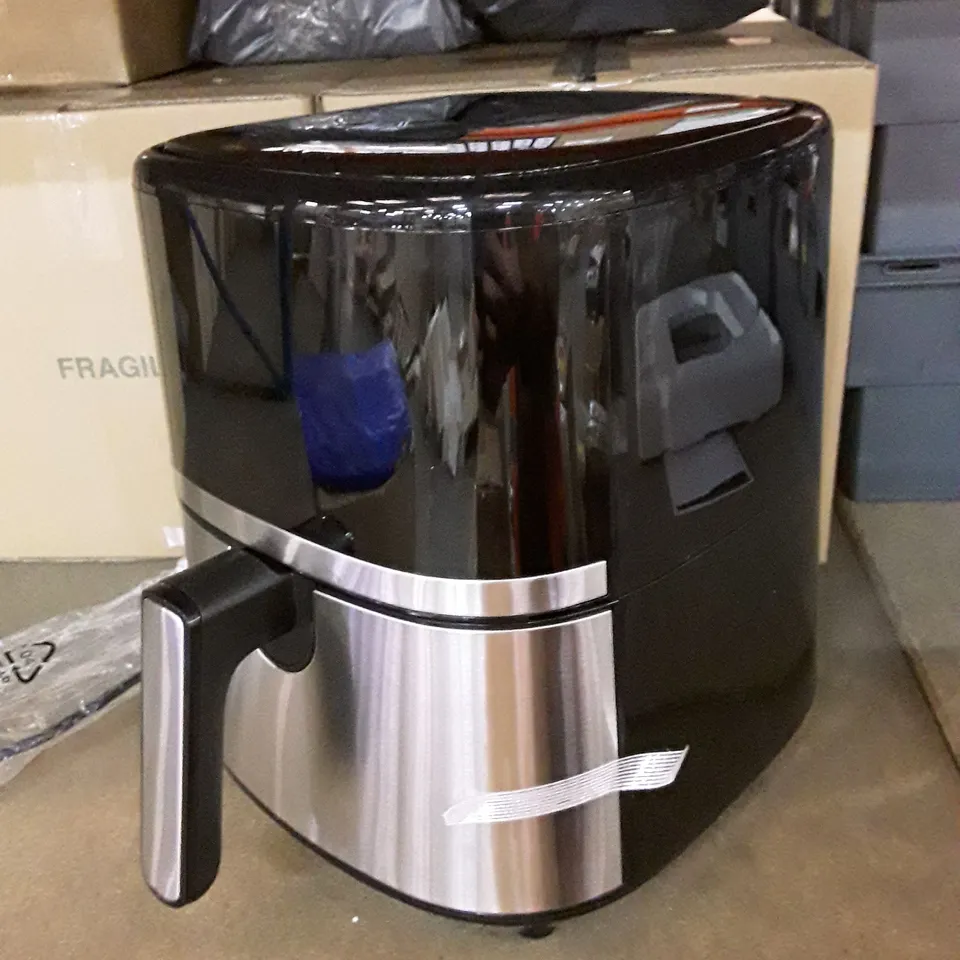 BOXED 4.5L AIR FRYER