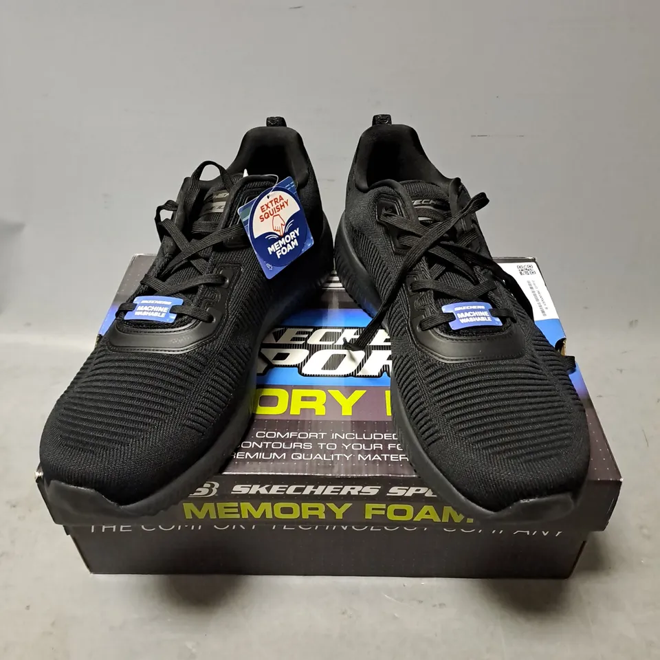 BOXED PAIR OF SKECHERS SPORT MEMORY FOAM TRAINERS IN BLACK SIZE 11