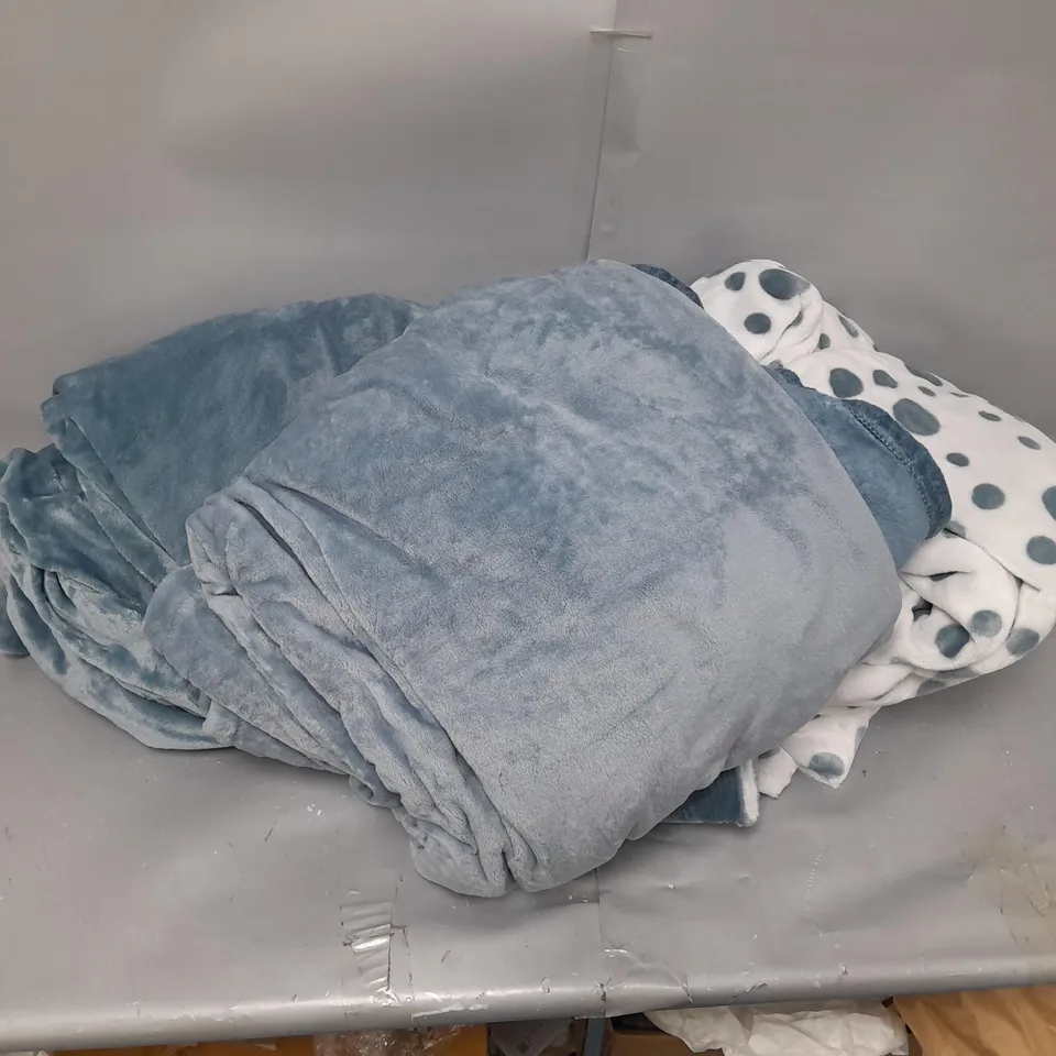 COZEE HOME 7 PIECE BLUE DUVET SET - SUPER KING 