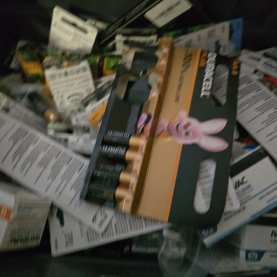 APPROXIMATELY 15 ASSORTED BATTERYS TO INCLUDE-  DURACELL LR44 , RAYOVAC SIZE 13 , PANASONIC AAA ETC
