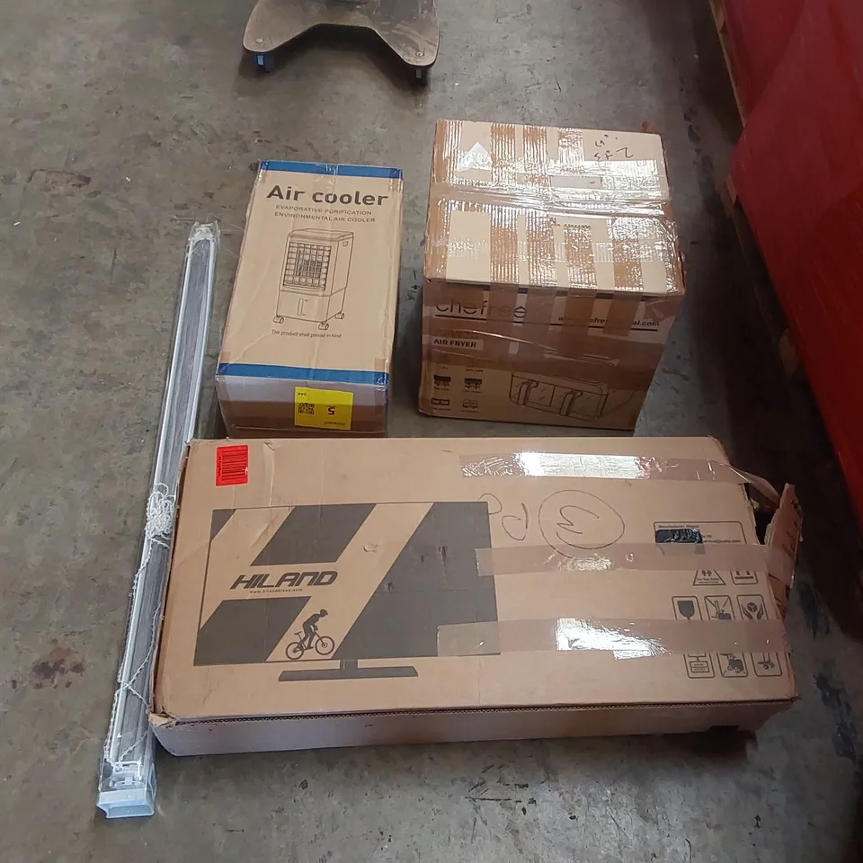 PALLET OF ASSORTED ITEMS INCLUDING: HILAND BIKE, AIR COOLER, AIR FRYER, BLINDS ECT