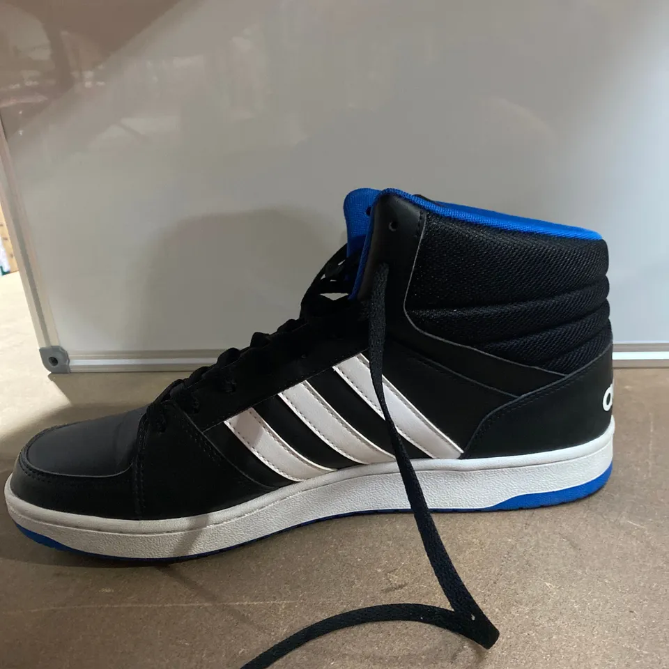 PAIR OF ADIDAS TRAINERS SIZE 11