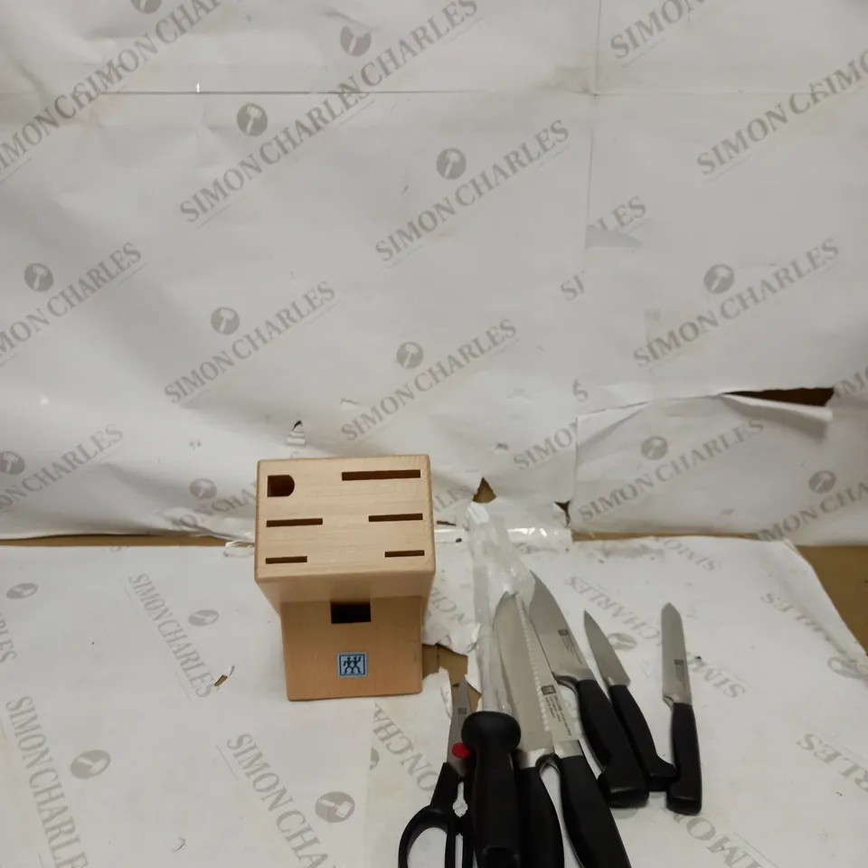 ZWILLING KNIFE BLOCK, 8 PCS., WOODEN BLOCK, KNIFE AND SCISSORS