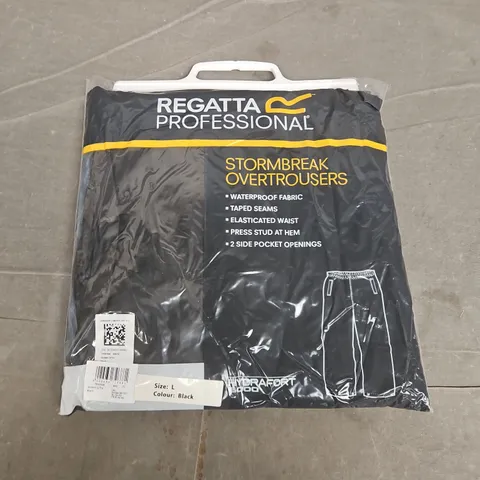 BAGGED REGATTA STORMBREAK OVERTROUSERS IN BLACK - LARGE