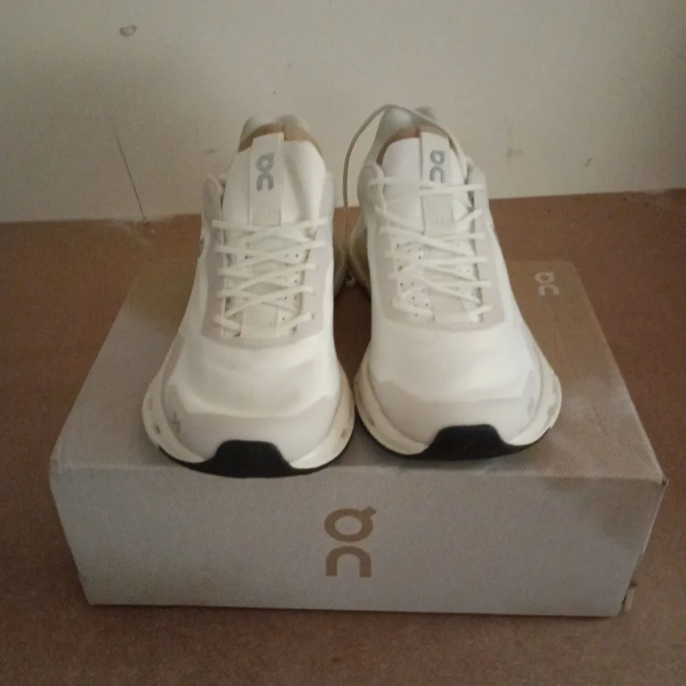 BOXED PAIR OF ON CLOUDNOVA FORM IN WHITE - UK 5