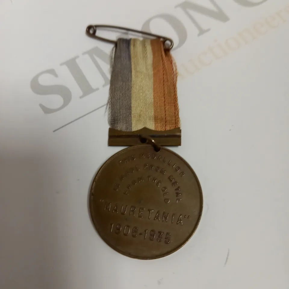 R.M.S MAURETANIA BUILT ON MERSEYSIDE 1937-1939 COLLECTABLE MEDAL
